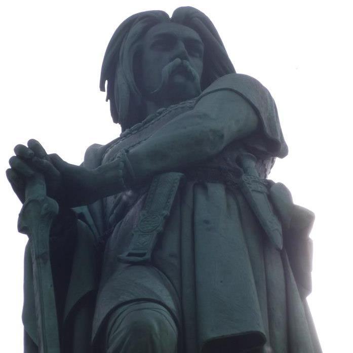 Arcorleans's profile picture. Poète fervent défenseur des droits et libertés, des nations libres et de la démocratie. Gloire à Jeanne d'Arc, vive #LouisXX, vive le #FN et vive la France !