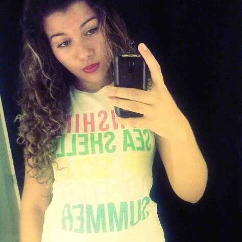 Deus, família, amigos, música, livros, fotografia, sonhos, *-* M , psicologia  s2 !!!