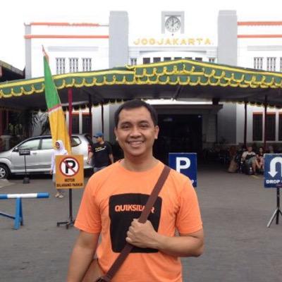 urip sejatine gawe urup