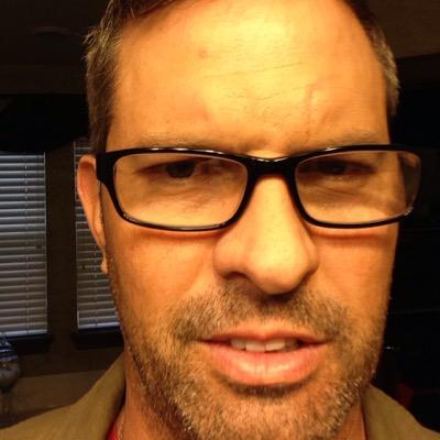 ElHursh's profile picture. 