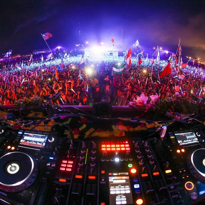DJ | Follow me and I follow | Sigueme y te sigo |