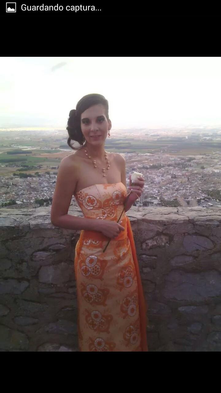 siendo muy feliz  alado de esau machado capilla