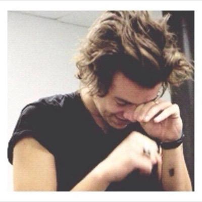 happilyhes_x's profile picture. 