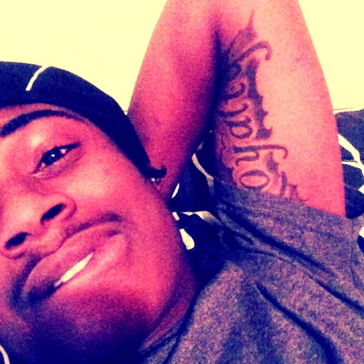 1275JOE's profile picture. [ #RIDGECREST ] [ JUNE 5 ] [ rip royal neva to much money ] [ #TeamFreak ] [1275 dont say nothing ] [ #TEAMHEATS ]