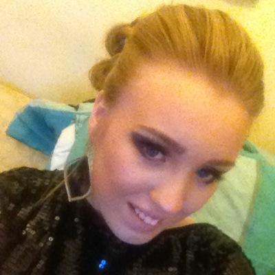 love listen to my music while am getting ready got the best boyfriend you could ask for  no one cant stop me from doing what i want to do fuck the haters.