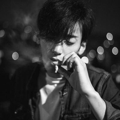 ; อิสสะซีเควว แคปชั่นตามอารมณ์ ;))))) ,, status:single #หลงรักผู้หญิงผมสั้น ♡