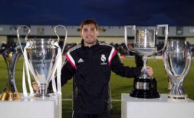 1234.¡Hala Madrid!♡ 10 19-08-14❤ Isco,Casillas