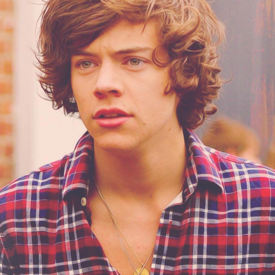 free follow from @LouisAmoTuCulo so please go give her a follow