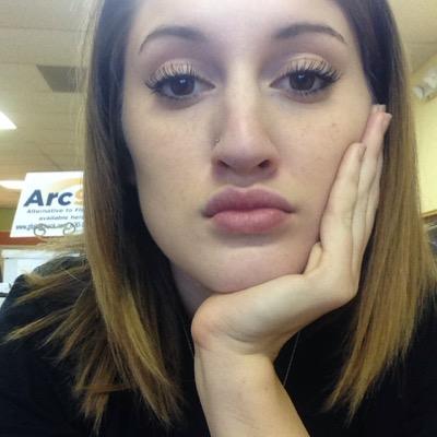 brandipackett's profile picture. Back on this bitch because fuck you.