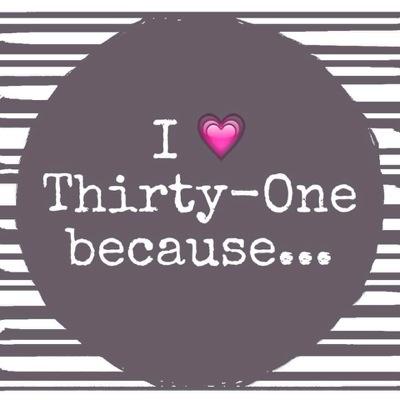 LizLovesPurses's profile picture. 