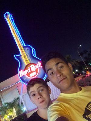 Elportufuck's profile picture. 