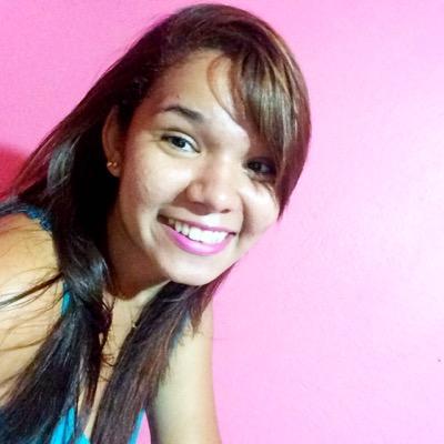 Cursando Bacharelado em Educação Física -UFAM, 21, sorridente e torço pro Fluminense!