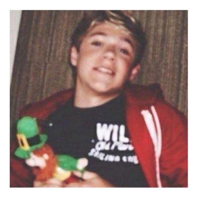 please follow @writinghoran! ask for a follow back,