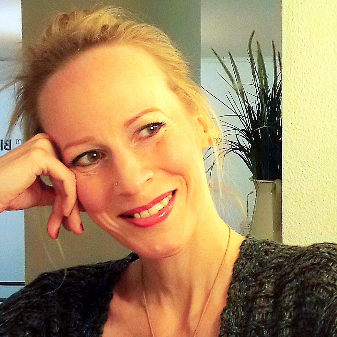 Sprach- und Literaturwissenschaftlerin, Musikwissenschaftsstudentin, Bachbesessene, Schreiberling
