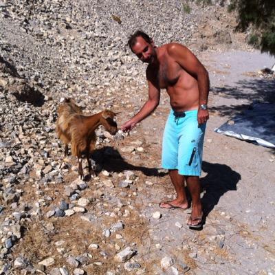 AnizaeO's profile picture. 