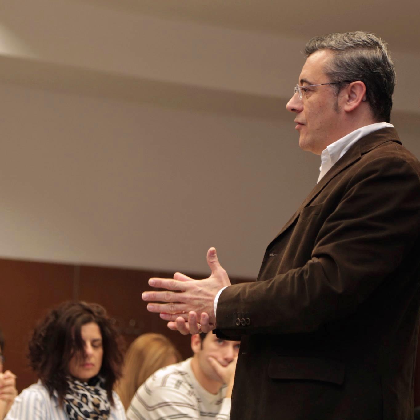 josemadeharo's profile picture. Investigador amateur del comportamiento humano y aprendiz de coach.