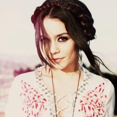 Fangirl,(leona lewis 18/05/13, little mix/nvs/Harvey/ M.O 30/5/14)wembley VIAM 11/3/15 #victor love music + singing and more