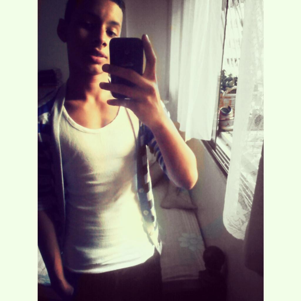 GermanALM's profile picture. 14.Decime Indio *O* Miiles De Pensamientos. Puedo Ser Amigable Estupido a Diario:3 Adoro El Ejercicio Es Mii Mujer Caracas-Venezuela ♥_♥3