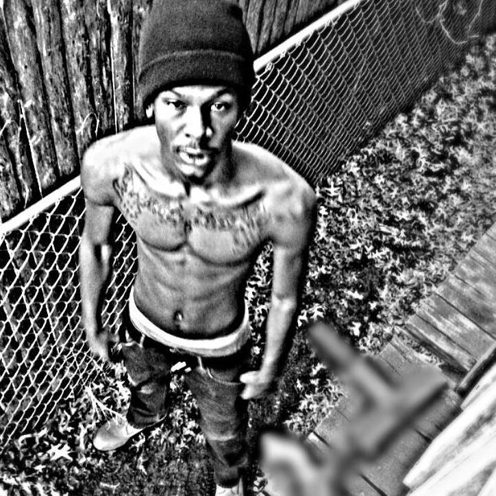 YEA I RAP BUT IM NOT A RAPPER,,,FOLLOW ME IN IG @ITS2EAZYY82 
YOUTUBE: EAZYY DUECE 
SOUNDCLOUD: MOE DOE ENT Contact Email: Lildeazy314@yahoo.com