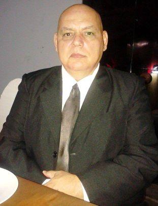 Dr. En Ciencias Jurídicas y Diplomáticas. Exorcista. Carismatico. Terapeuta.