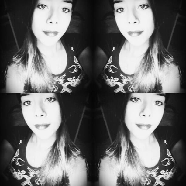 -
Seja Feliz Do Jeito Que Você é .. O Que Os Outros Pensam , é Problema Deles ! :))