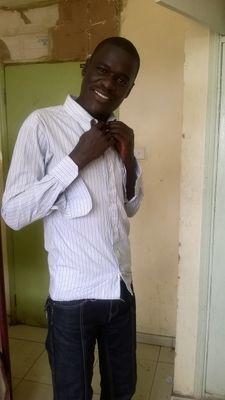 Edwinposh's profile picture. What do u call it? easy going? talkative? Not sure.