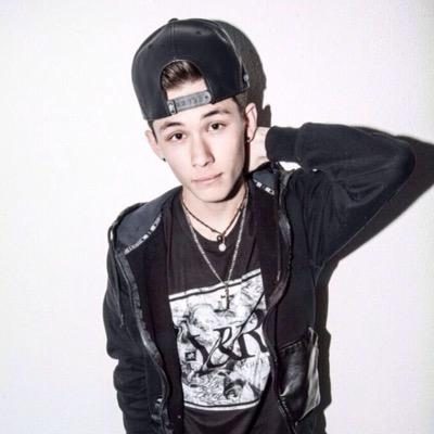 Another fan in love with @carterreynolds