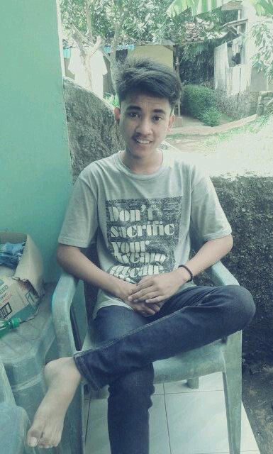 Melodick_poppunk pin.27BDE076