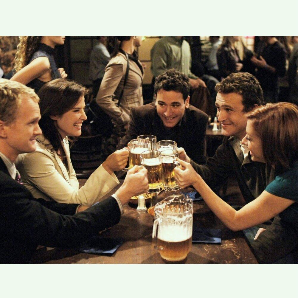 Tweeting all of 'How I Met Your Mother'. Currently on 1x01!