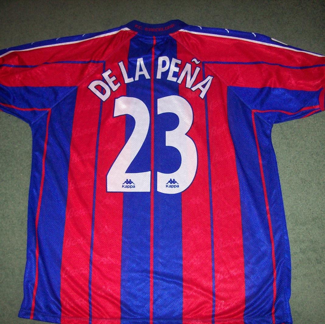 Camisetas de Fútbol Clásico, hacerle llegar las mejores camisetas de fútbol en el planeta https://t.co/4hofQiNVws