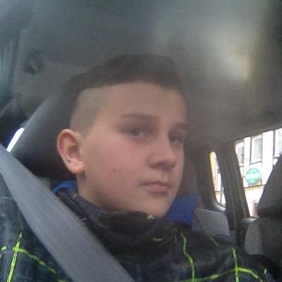 baris kurt
TSV Windischleuba 
dner und kev sind die besten youtuber der welt
singel
GTA ist cool