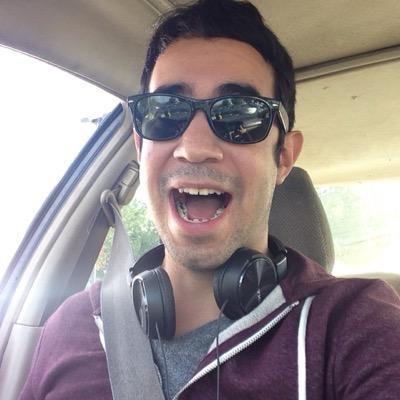 RedZiziBird's profile picture. Sup.