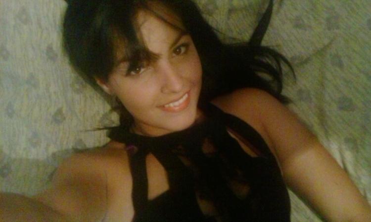Ansiosa por cumplir mis metas! divertida,celosa,amable pero no me busquen porq me encuentran... mi corazon lleno de amor (+;+) MAGELMAT