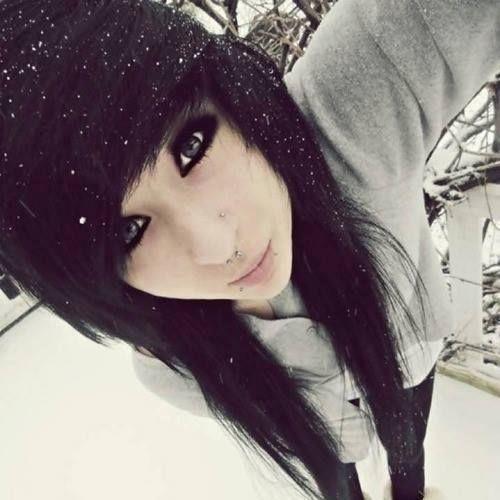 Scarlet, bi and single and well....yea
R.I.P Madison....