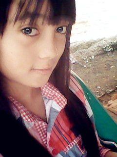 Aku bahagia bisa menghabiskan waktu bersamamu, mesky dg cara yg paling sederhana.. karena ini adalah anugerah terindah ~ esw ♥