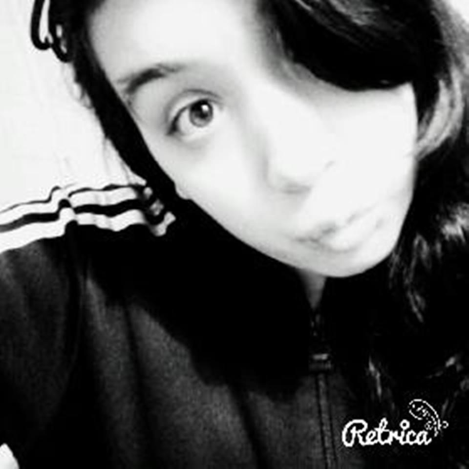 ¿Realmente parezco feliz? ¿A caso mis ojeras y mis sonrisas forzadas no demuestras otra cosa?