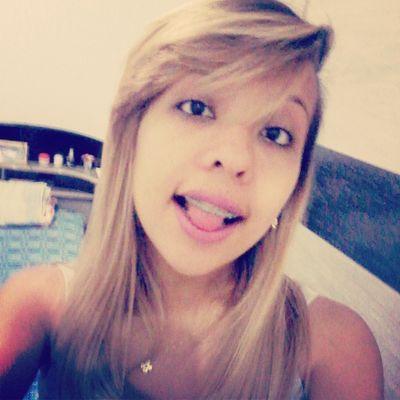 ◆ 19 anos. ◆ Cotia SP ◆ Mãe da Brenndinha  ◆ E o que for verdadeiro permanece !