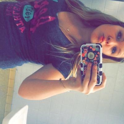 I'm taken by the best
if u don't like me get off my page Bc I only wake up to pls one person
snapchat-aprillyttle
kik-april_nicole_lyttle