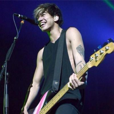 free follow from @rugratcalum AND @dumbhairdye AND @blithecth