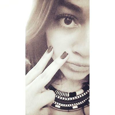 Instagram; zehracr _Nişantaşında öğrenci_Aslan burcu [@aysbrcc herseyim bu kız]