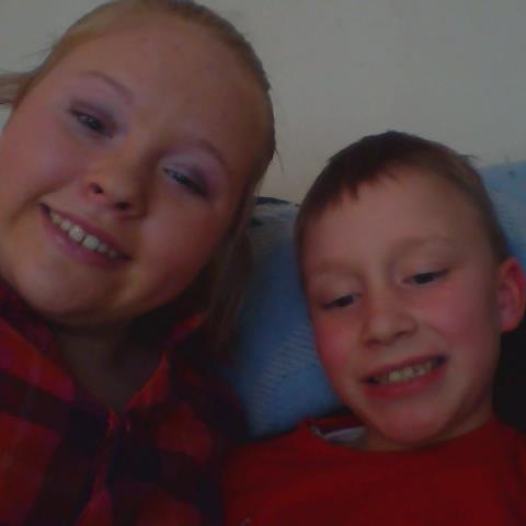AlexKatiegameKF's profile picture. we are cousins we see each other a lot we have a youtube called alexkungfu and katiekungfu, have fun. from alexander sewell and Katlyn shuller
