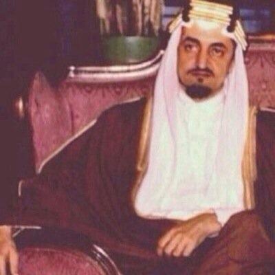 ﺍﺑﻴﻚ ﻟﻲ ﻛﺒﺮ ﺍﻟﺴﻤﺎﺀ ﻭ ﻛﺜﺮ ﺍﻟﺤﻨﻴﻦ ﻭ ﻛﺜﺮ ﺍﻟﻤﻄﺮ ﻭ ﻛﺜﺮ ﻡ ﺍﻗﻮﻝ ﺍﺑﻴﻚ ﻭ ﻛﺜﺮ ﻡ ﺍﺗﻀﺎﻳﻖ ﻣﻦ ﺍﻟﻐﻴﺮﻩ ﻋﻠﻴﻚ ﻭ ﺍﻛﺜﺮ ﺑﻌد ~
