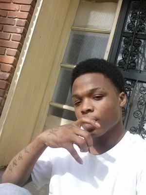 follow a Stackz you'll see why I'ma  ♔ king ......
9 datz how I'm rockn 
1o9st my block...