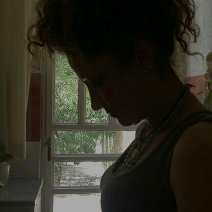 ahahzadr0295's profile picture. این روزها درد دلهایمان را
به زبان نمی آوریم
تایپ میکنیم