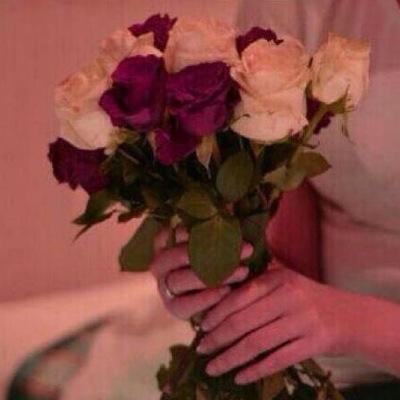 Maha48752792's profile picture. عذرا فيروز' أنا لَ حَبيبي ، وحبيبي ليس إلي.