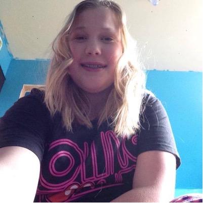 UniHedden's profile picture. I fell in love with you. Not just for how you look, just for who you are. (although you look pretty great 2) HACKED BY YOUR SISTER!!!!!