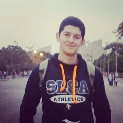 ‏لا انتمى لأى حزب سياسي و لكن أقف مع من أجده على حق و أقف بجانب كل مظلوم و اصد ظلم كل ظالم .. الثورة خطوه و ليست غايه
