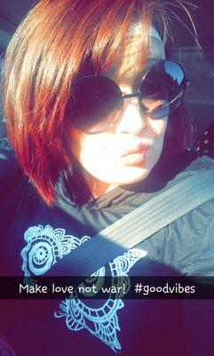 Names Samantha,  mommy of 2! free spirit✌27 years young 
* #KylieStrong