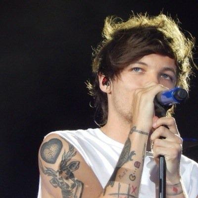 follow @zaylours for more free follows and a follow back pleaseee ly!
