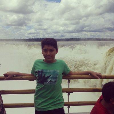 khufix's profile picture. si no vives para servir, no sirves para vivir.